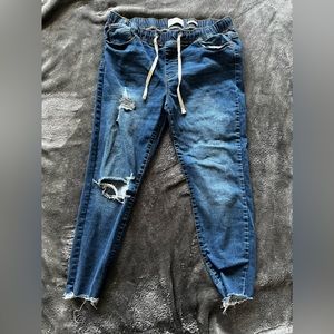 Celebrity Pink’s brand of jeans